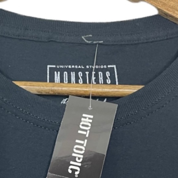 Hot Topic Universal Studios Frankenstein Metal Tee T-Shirt Black NWT - Picture 6 of 8